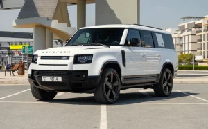 white_range-rover-defender-p-x-dynamic_2024_6100_main_1056d9756c55dfabc50772770672069b