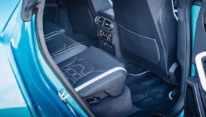 2025-lamborghini-urus-se-20