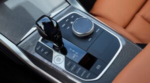 8-speed automatic with Steptronic Sport (1)